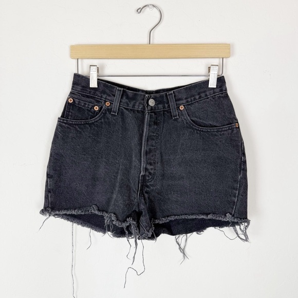 Vintage Levi’s High Rise Button Fly Faded Black Distressed Shorts made in USA - Picture 2 of 9